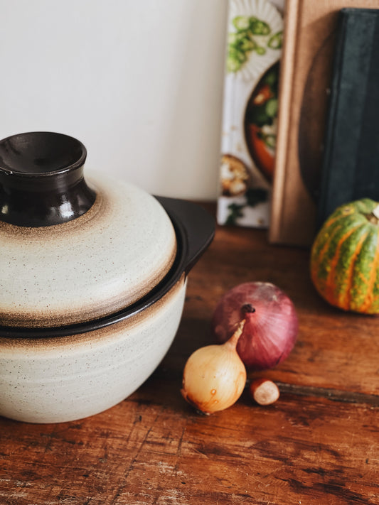 Soupière en grès — Madeleine
