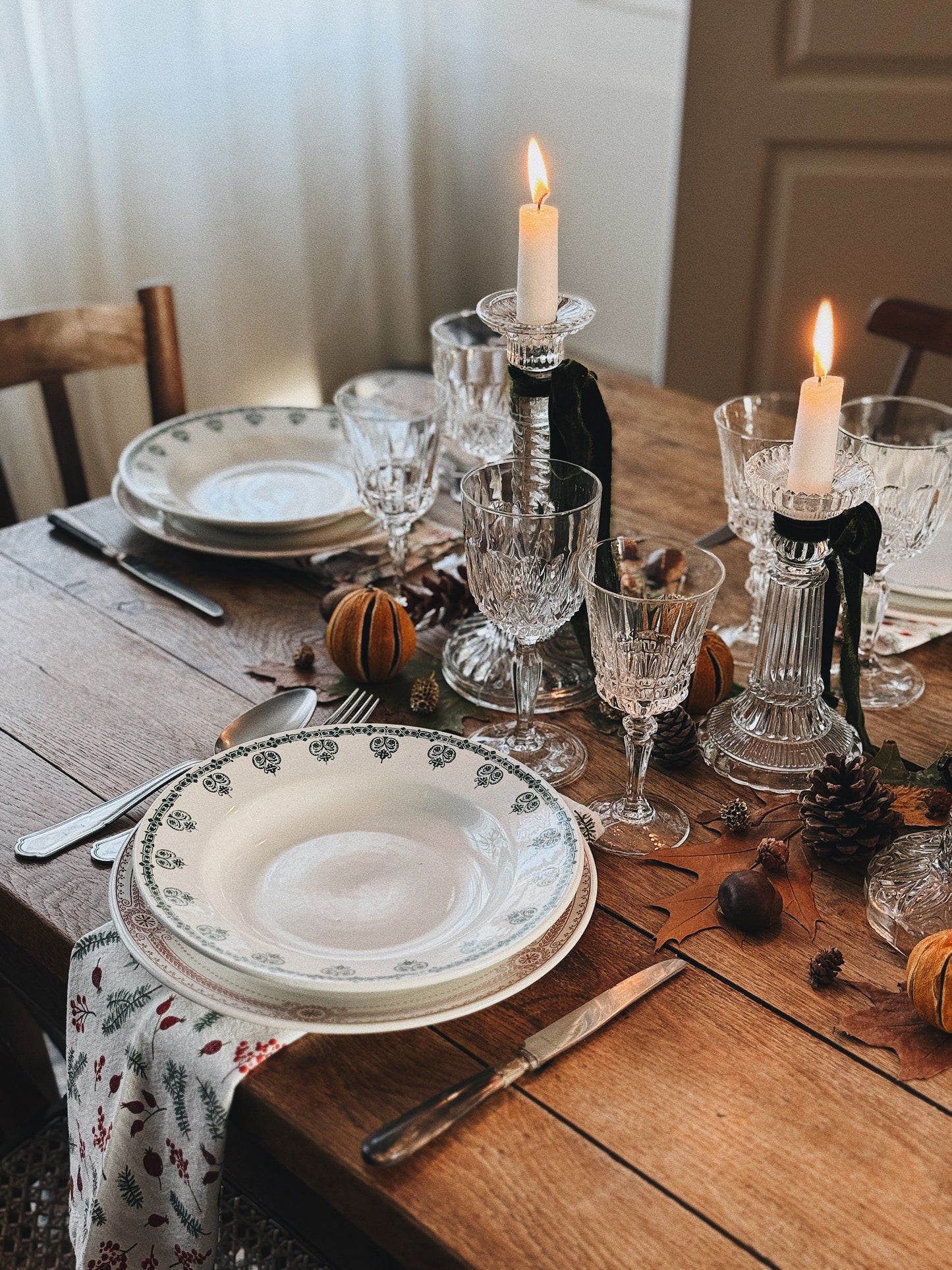 Assiettes plates terre de fer — Victorine