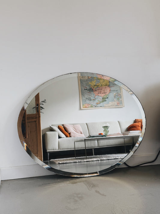 Miroir ovale ancien biseauté — Vivienne