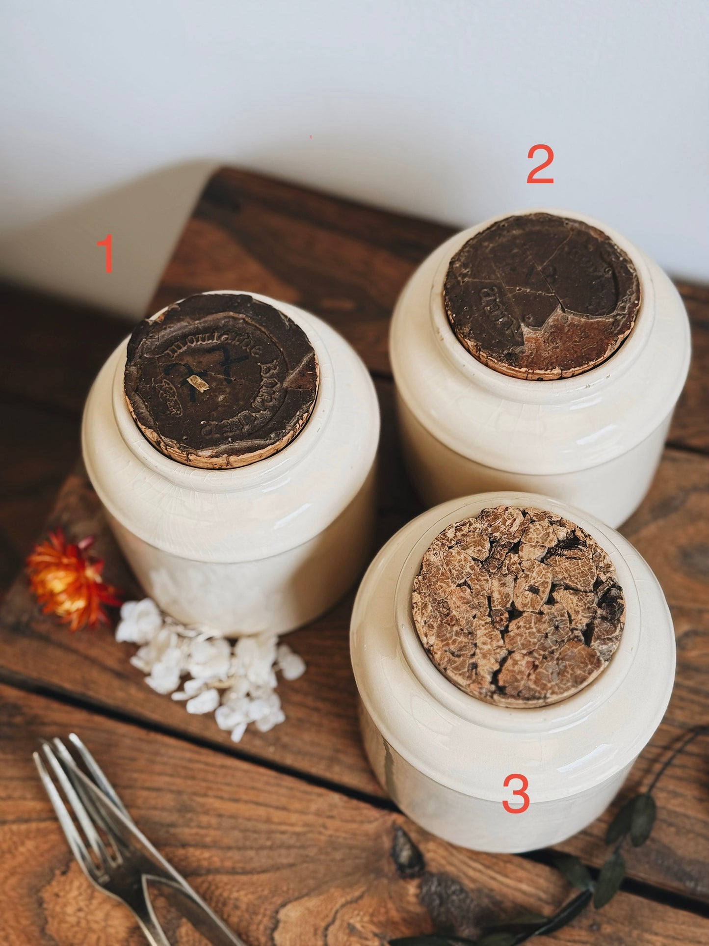 Anciens pots à moutarde en grès — Anselme