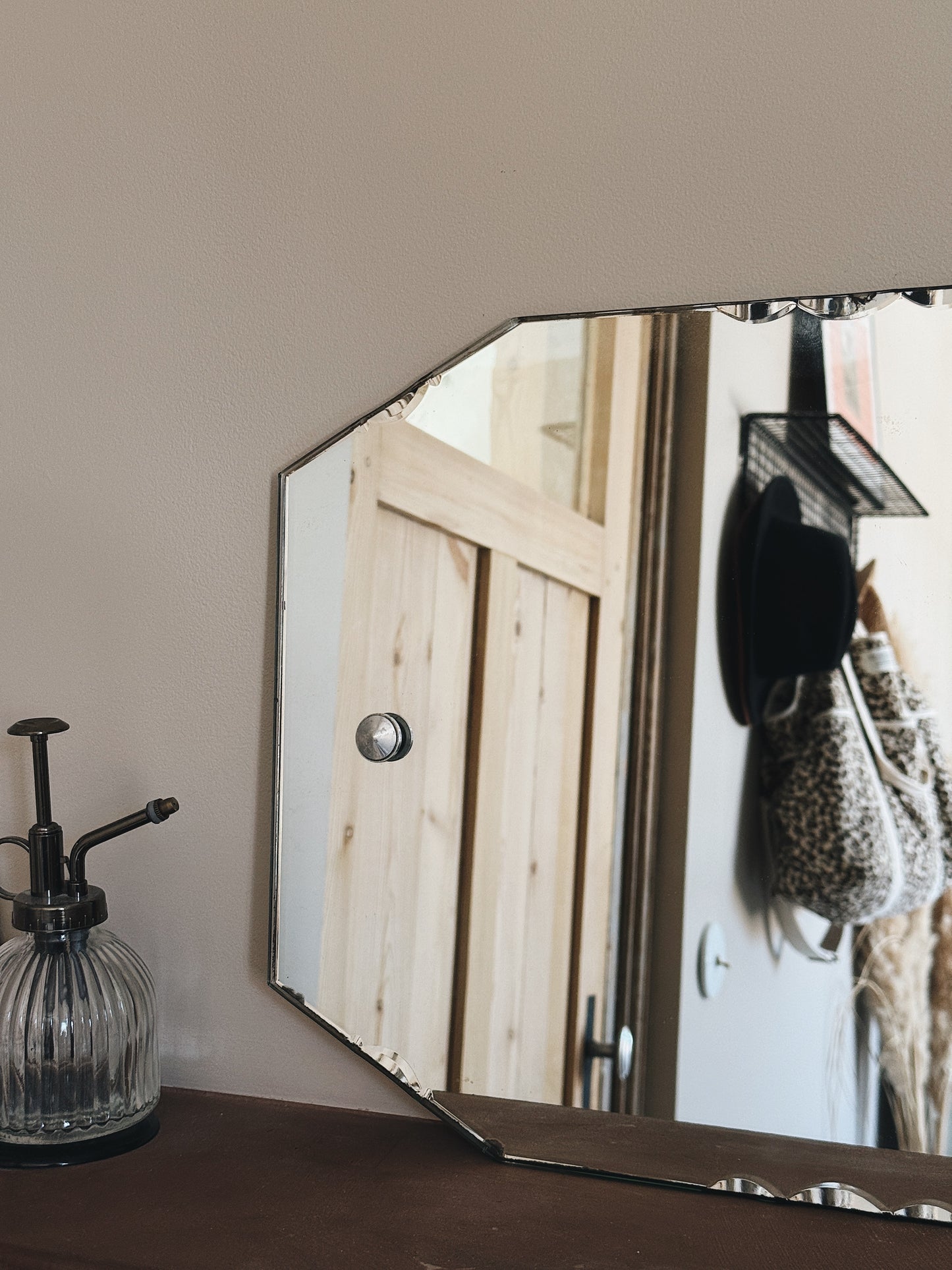 Miroir ancien biseauté — Blanche