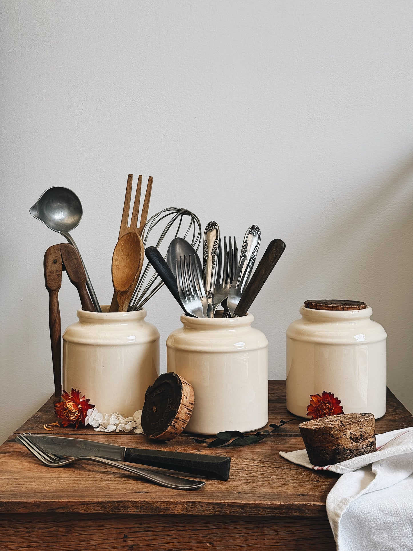 Anciens pots à moutarde en grès — Anselme